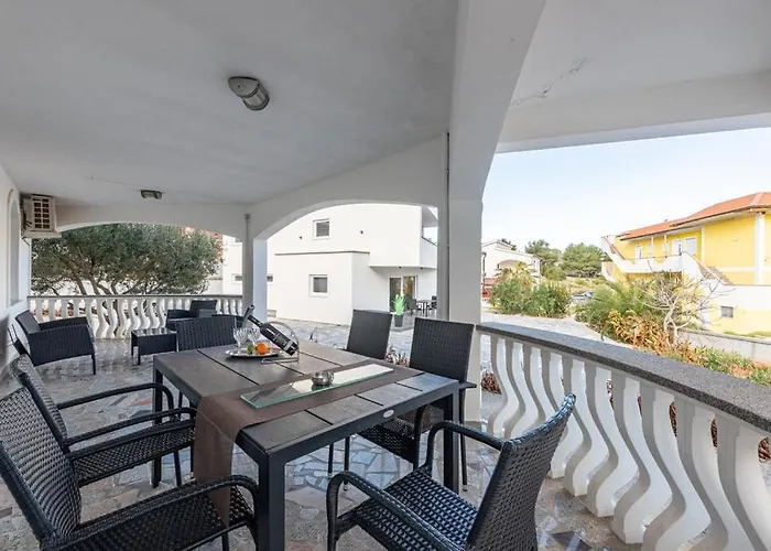 Villa Marilona Appartement 5-6 Personen Im Eg Direkt Am Meer 비르