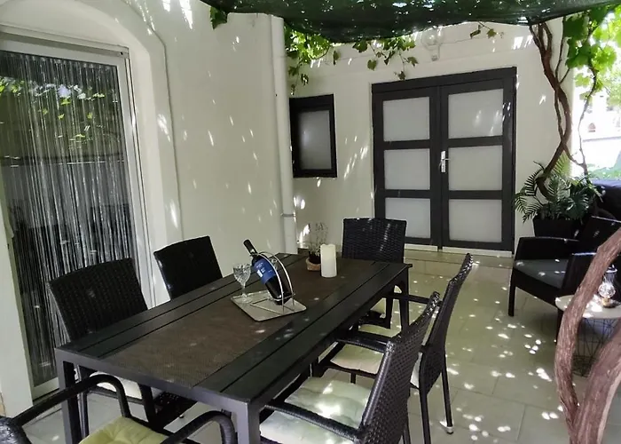 Villa Marilona Appartement 5-6 Personen Im Eg Direkt Am Meer 아파트 비르