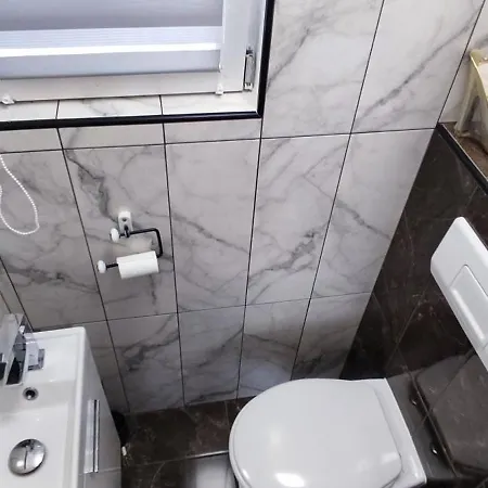 Villa Marilona Appartement 5-6 Personen Im Eg Direkt Am Meer Апартаменты *