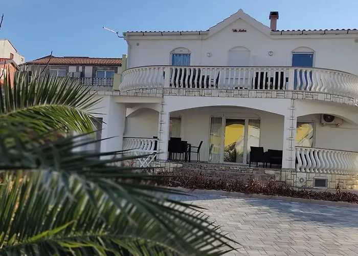 Villa Marilona Appartement 5-6 Personen Im Eg Direkt Am Meer Апартаменты *