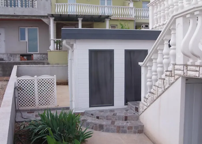 Villa Marilona Appartement 5-6 Personen Im Eg Direkt Am Meer Вир