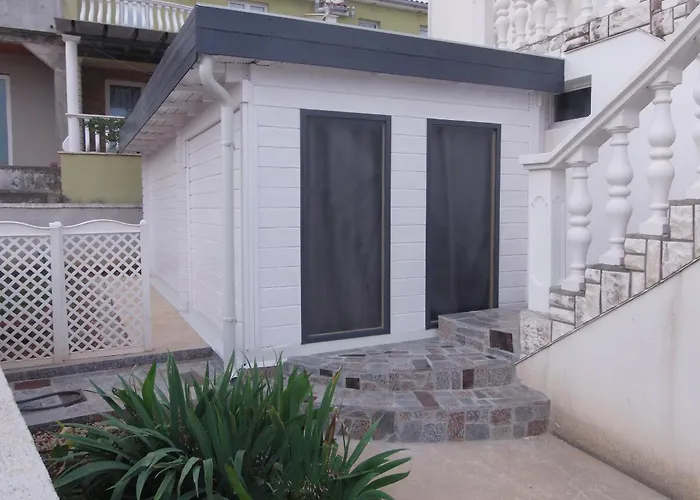 Villa Marilona Appartement 5-6 Personen Im Eg Direkt Am Meer *